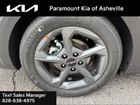 New 2025 Kia K4 LXS image 30