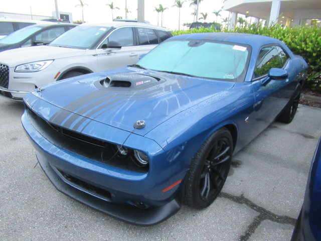 Used 2022 Dodge Challenger R/T Scat Pack w/ Shaker Package RWD image 3