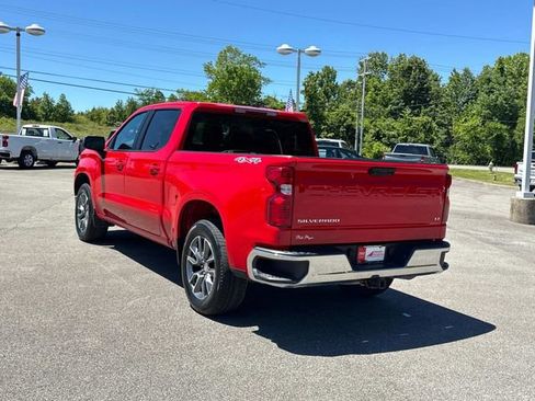 Used 2024 Chevrolet Silverado 1500 LT AWD/4WD image 6