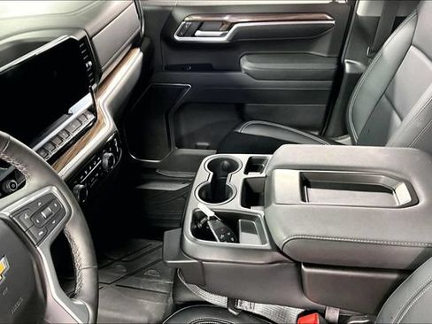 Used 2026 Chevrolet Silverado 1500 LT AWD/4WD image 19
