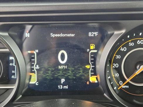 New 2025 Jeep Gladiator Sport image 11