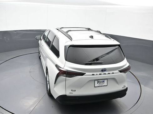 Used 2024 Toyota Sienna XLE w/ XLE Plus Package AWD/4WD image 41