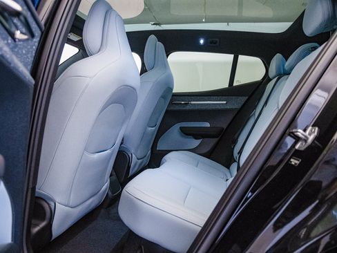 New 2025 Volvo EX30 Ultra w/ Protection Package Premier image 21