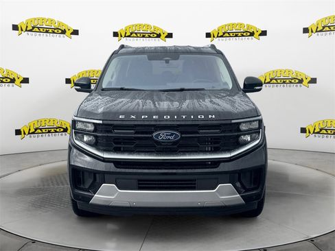 New 2025 Ford Expedition Max Platinum w/ Driver's Package image 8