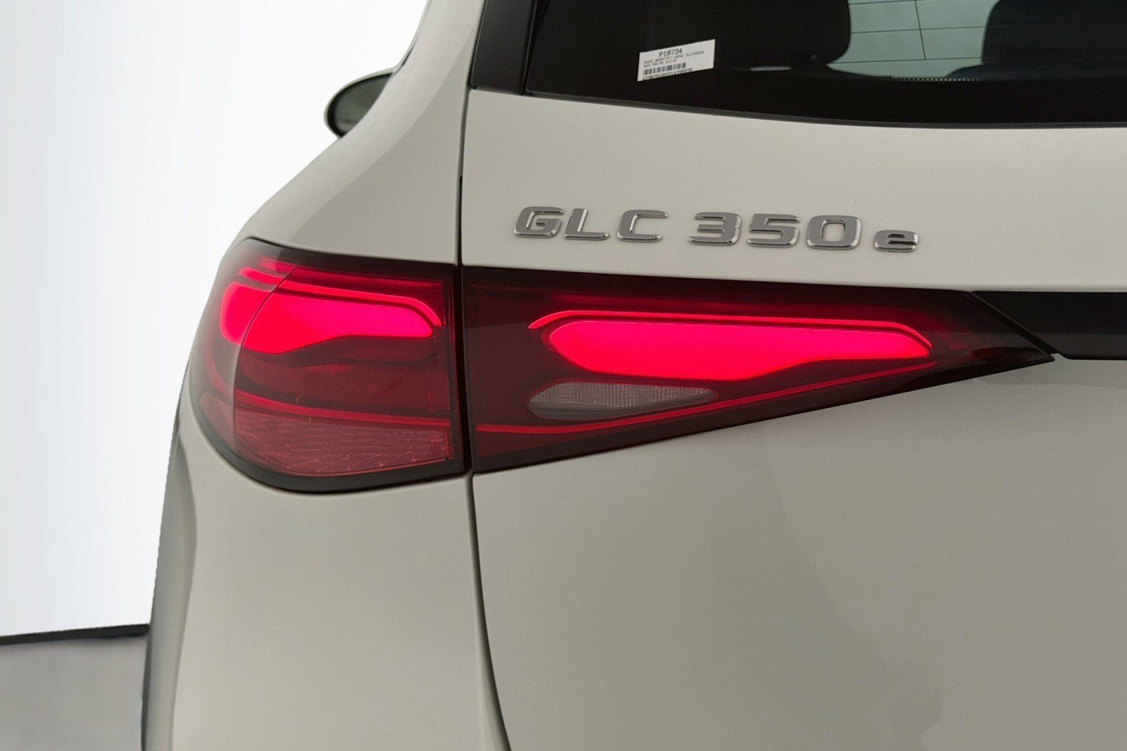 Certified 2025 Mercedes-Benz GLC 350e 4MATIC w/ Driver Assistance Package image 17