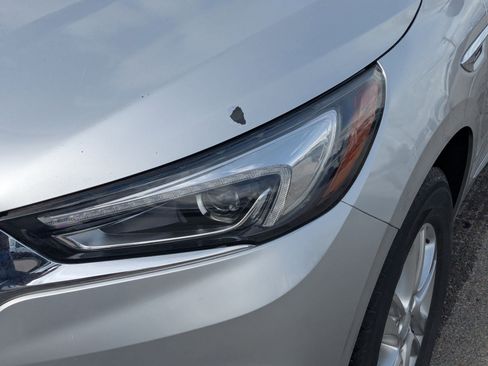 Used 2019 Buick Enclave Essence image 12