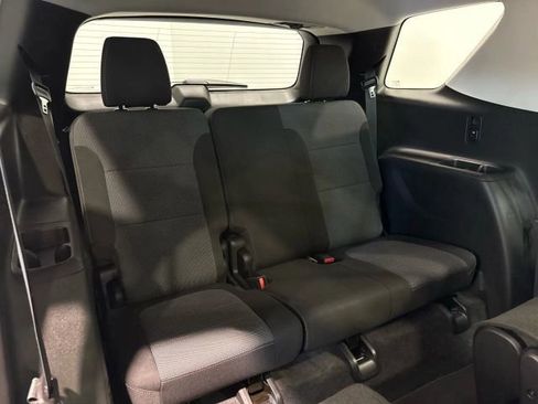 Used 2020 Chevrolet Traverse LT image 32