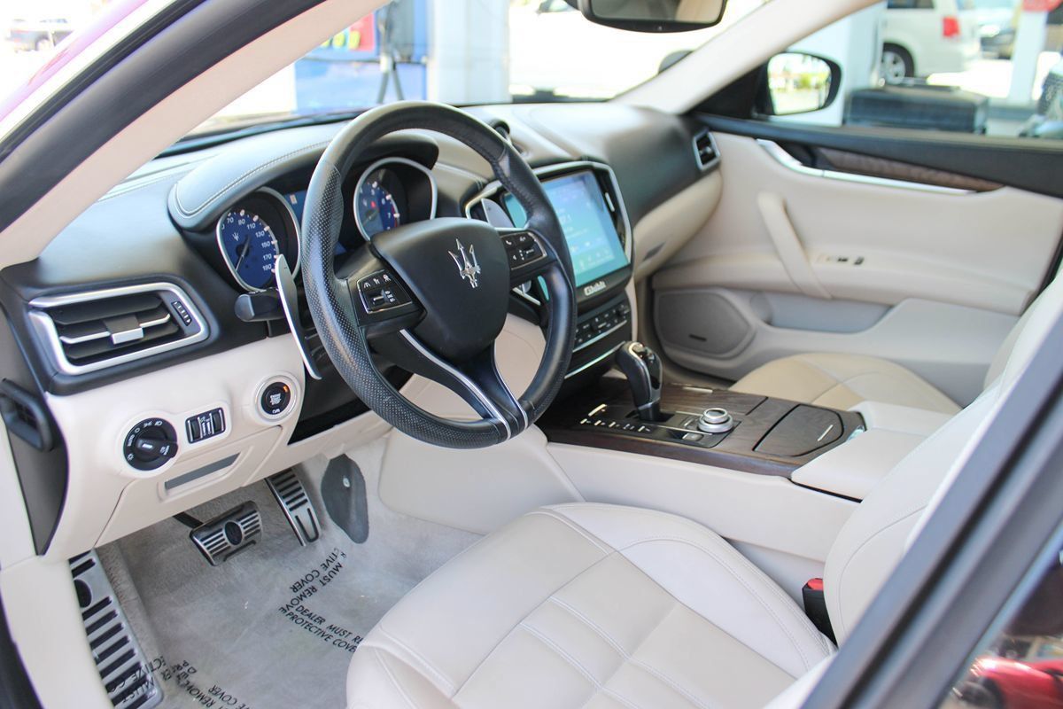 Used 2018 Maserati Ghibli S GranSport RWD image 12
