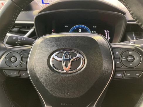 Certified 2025 Toyota Corolla SE image 17