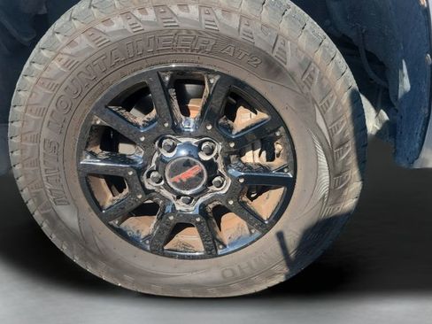 Used 2018 Toyota Tundra SR5 w/ SR5 Upgrade Package image 3