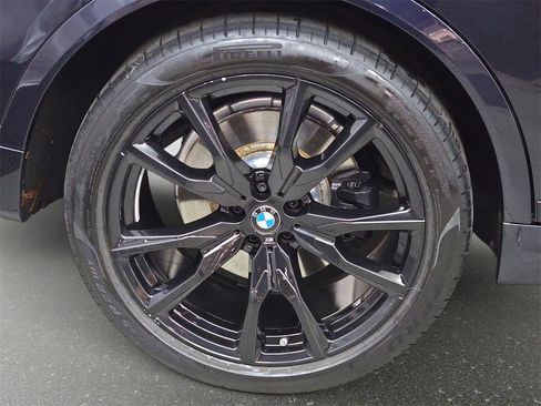 Used 2024 BMW X7 xDrive40i w/ Executive Package image 36