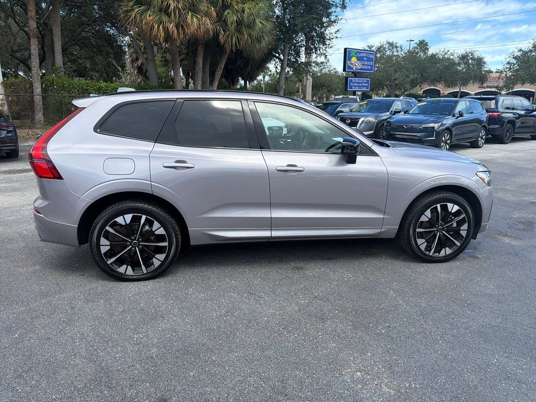 Used 2026 Volvo XC60 B5 Plus AWD/4WD image 6