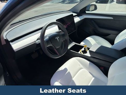 Used 2023 Tesla Model 3 Standard Range image 4