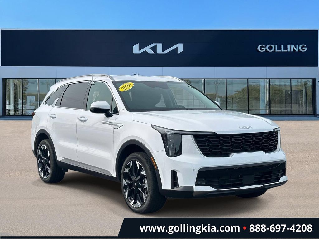 Certified 2026 Kia Sorento EX AWD/4WD image 1