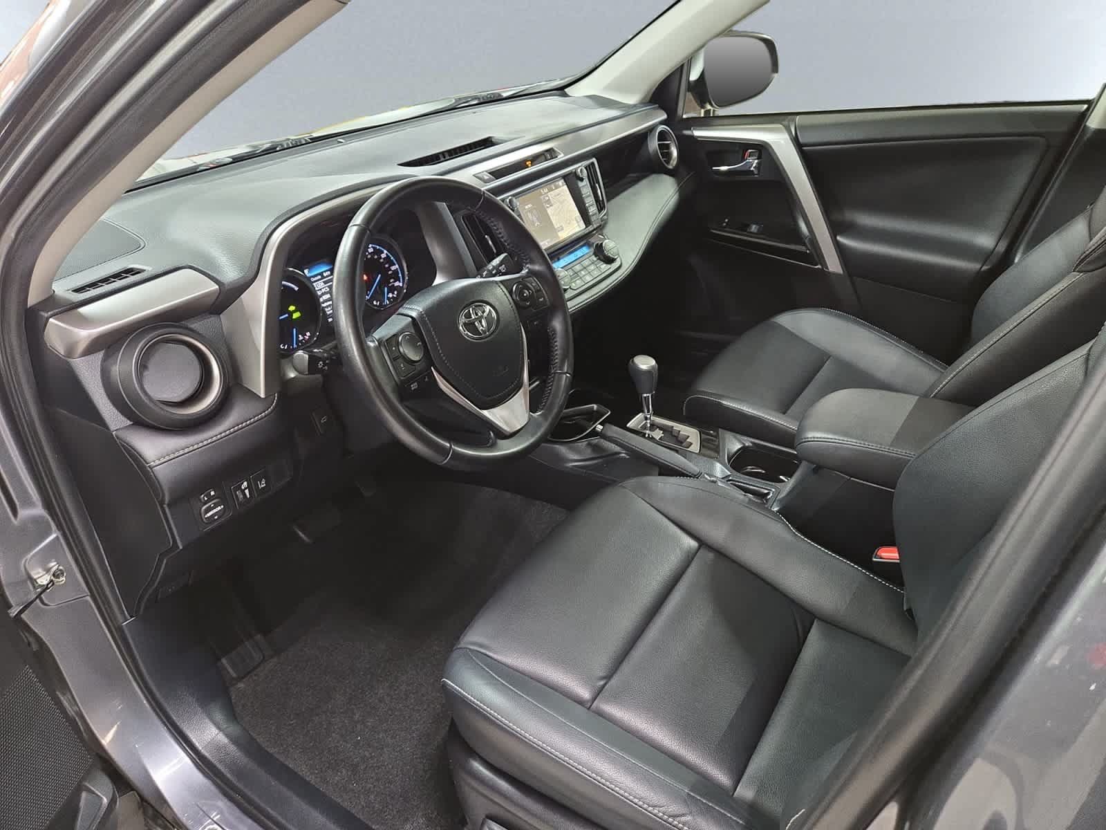 Used 2016 Toyota RAV4 Limited AWD/4WD image 6