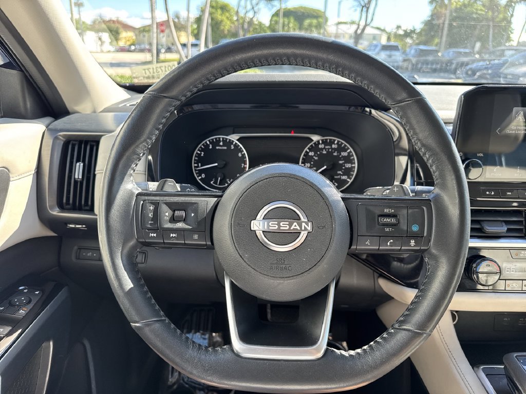 Used 2022 Nissan Pathfinder SL w/ SL Black Package AWD/4WD image 48