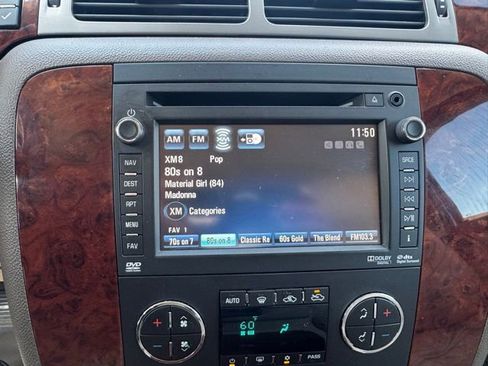 Used 2012 Chevrolet Avalanche LTZ AWD/4WD image 29
