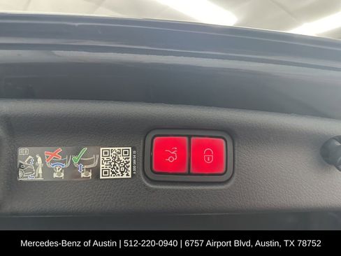 Used 2024 Mercedes-Benz C 300 Sedan image 27