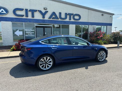 Used 2019 Tesla Model 3 AWD/4WD image 3