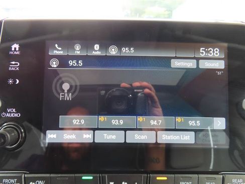 Used 2024 Honda Odyssey EX-L image 25