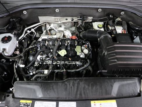 Used 2024 Volkswagen Atlas SE FWD image 13
