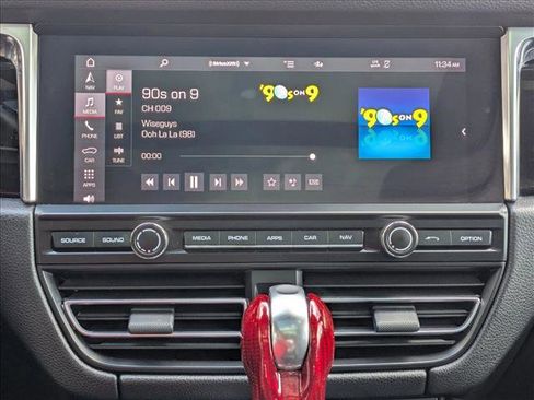 Used 2021 Porsche Macan image 15