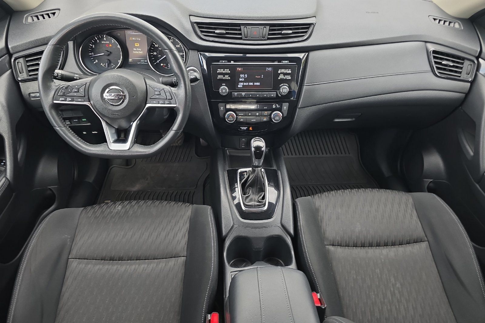 Used 2017 Nissan Rogue SV AWD/4WD image 13