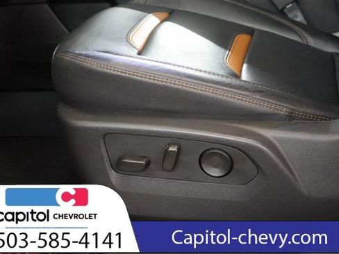 Used 2025 GMC Sierra 1500 AT4 image 15