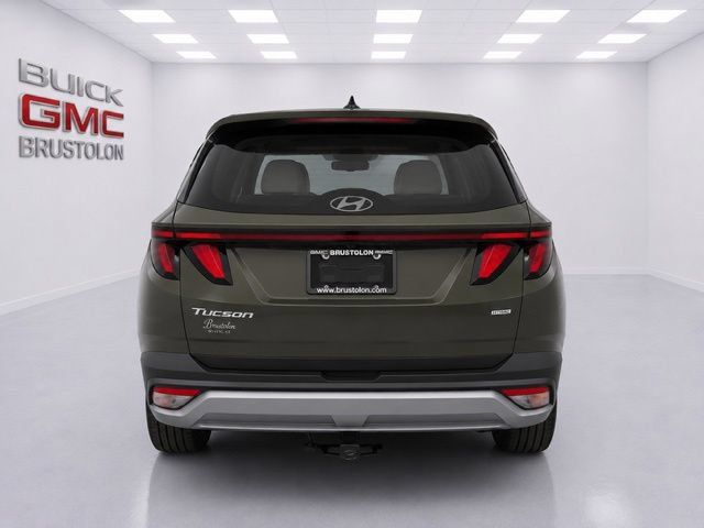 Used 2025 Hyundai Tucson SE AWD/4WD image 10
