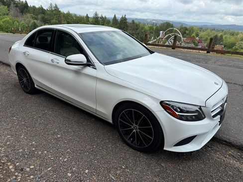 Used 2019 Mercedes-Benz C 300 Sedan image 6