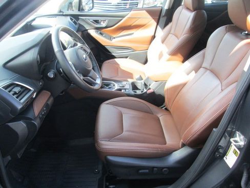 Used 2021 Subaru Forester Touring image 9