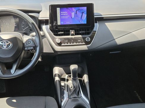 Used 2025 Toyota Corolla LE FWD image 17