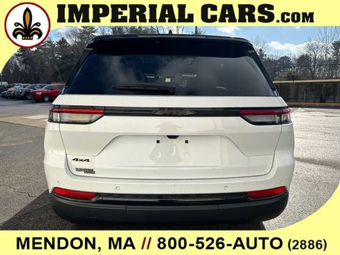 New 2025 Jeep Grand Cherokee Limited image 11