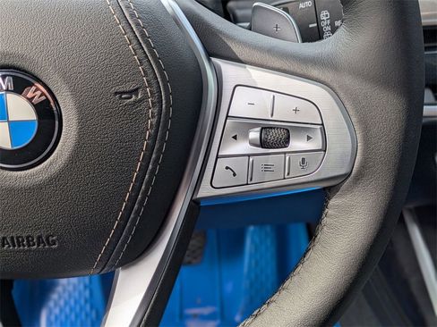 New 2025 BMW X7 xDrive40i w/ Premium Package image 21