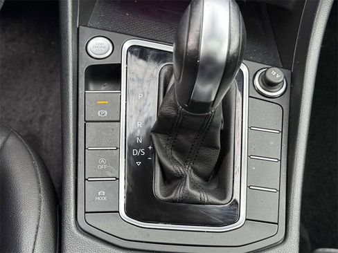 Used 2020 Volkswagen Jetta SEL image 23