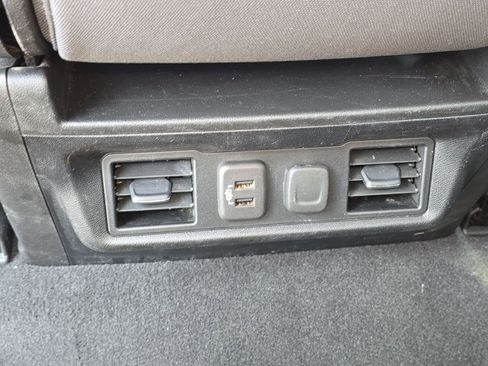 Used 2021 GMC Sierra 1500 SLE image 21