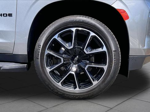 Used 2023 Chevrolet Tahoe RST w/ Luxury Package AWD/4WD image 10