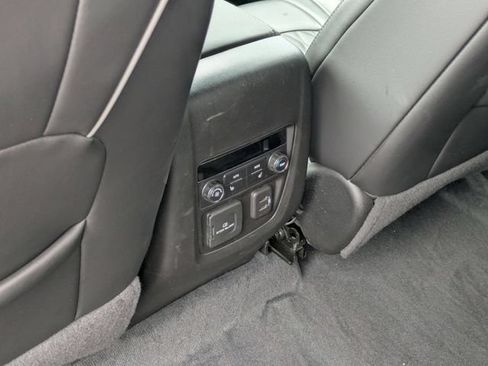 Used 2023 Buick Enclave Avenir AWD/4WD image 31