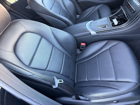 Used 2022 Mercedes-Benz GLC 300 image 35