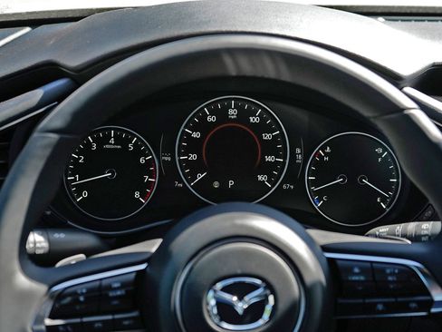 New 2026 MAZDA MAZDA3 Hatchback w/Premium Plus Pkg image 16