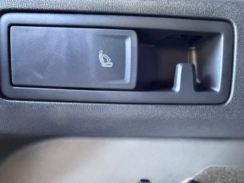 Used 2026 Volkswagen Tiguan SEL R-Line image 11