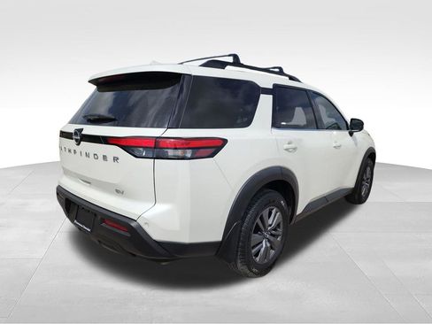 Used 2022 Nissan Pathfinder SV FWD image 9