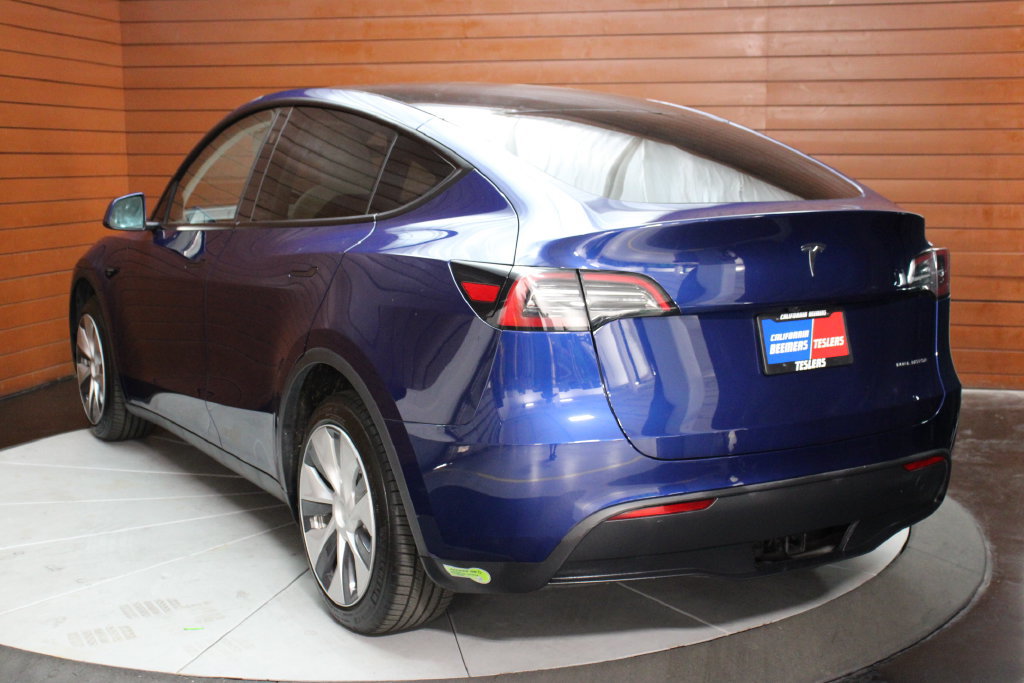 Used 2023 Tesla Model Y Long Range AWD/4WD image 24
