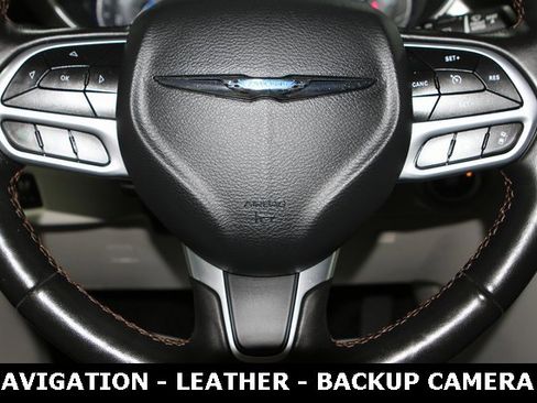 Used 2020 Chrysler Pacifica Touring-L Plus w/ Tire & Wheel Group image 16