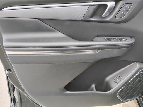 Used 2025 Buick Enclave Sport Touring image 14