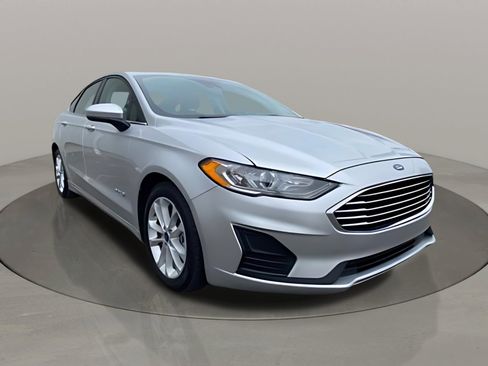 Used 2019 Ford Fusion SE image 8