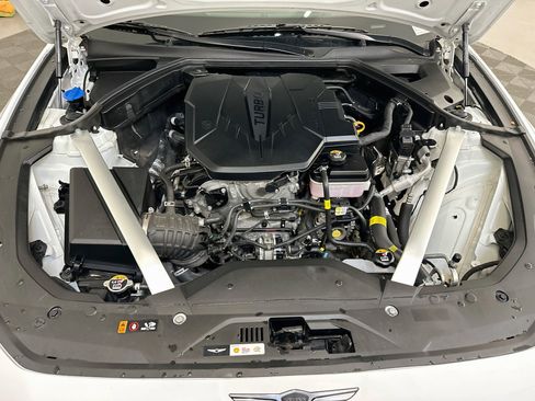Used 2025 Genesis G70 2.5T AWD/4WD image 34