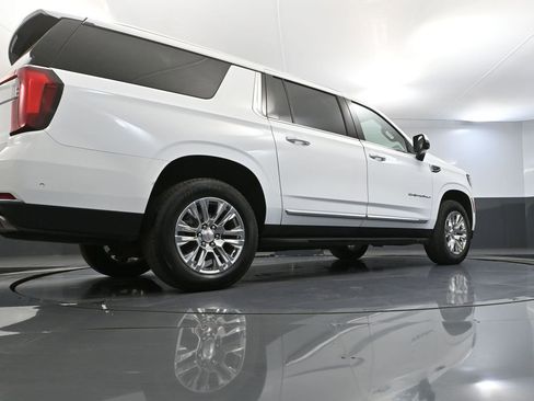 Used 2025 GMC Yukon XL Denali AWD/4WD image 62