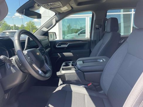 Used 2025 Chevrolet Silverado 1500 LT RWD image 14