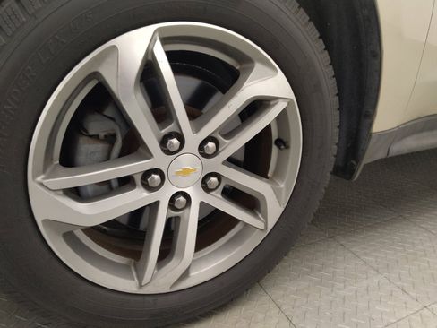 Used 2016 Chevrolet Equinox LTZ w/ Enhanced Convenience Package FWD image 31